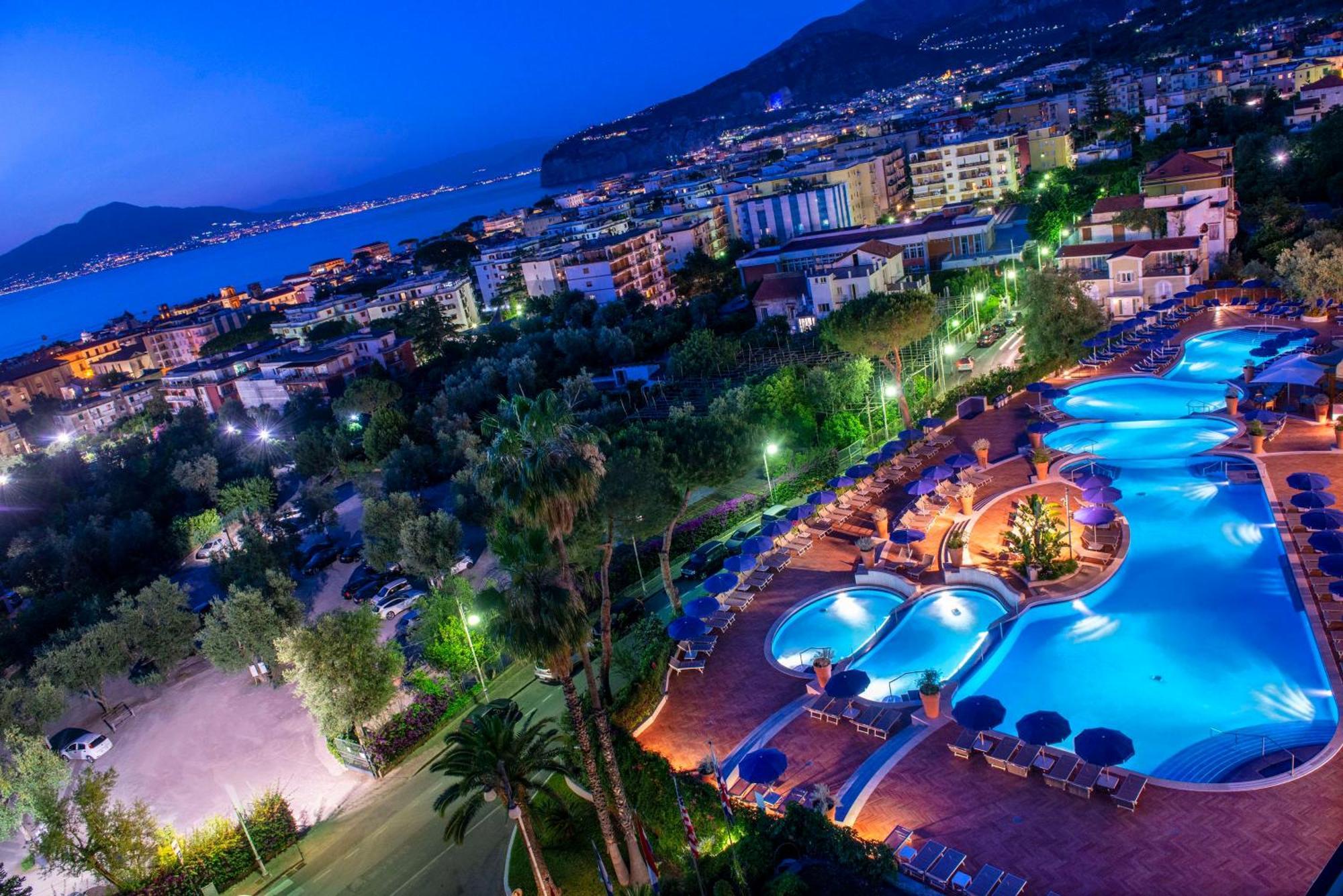 Hilton Palace 4* Península Sorrentina